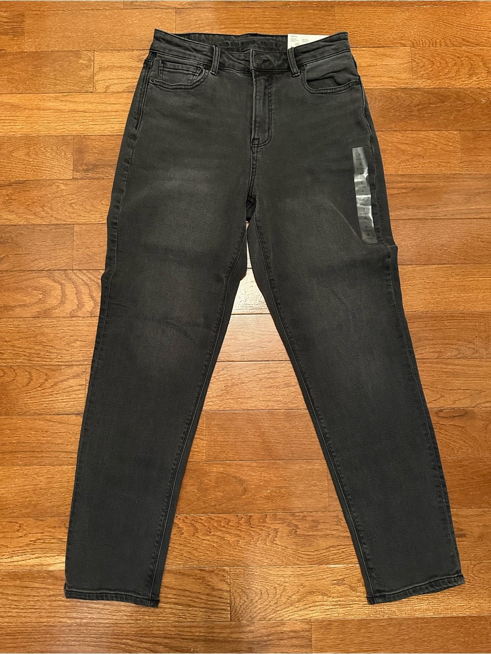 American Eagle High-Rise Stretch Mom Jean